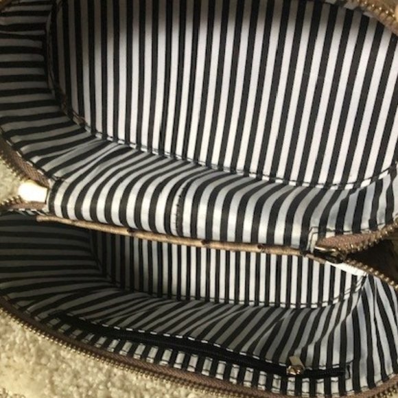 Pebbled Leather Bucket Bag NWOT - Picture 4 of 4